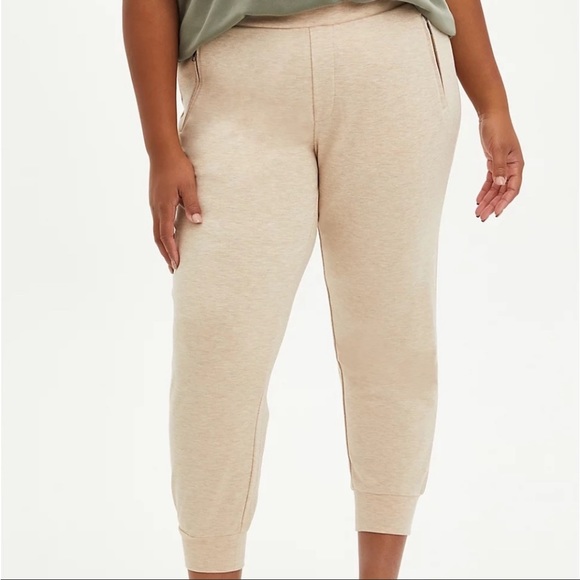 Torrid Pull-On Ponte Jogger Pants Tan Relaxed Fit Plus Size 22 - Picture 3 of 9